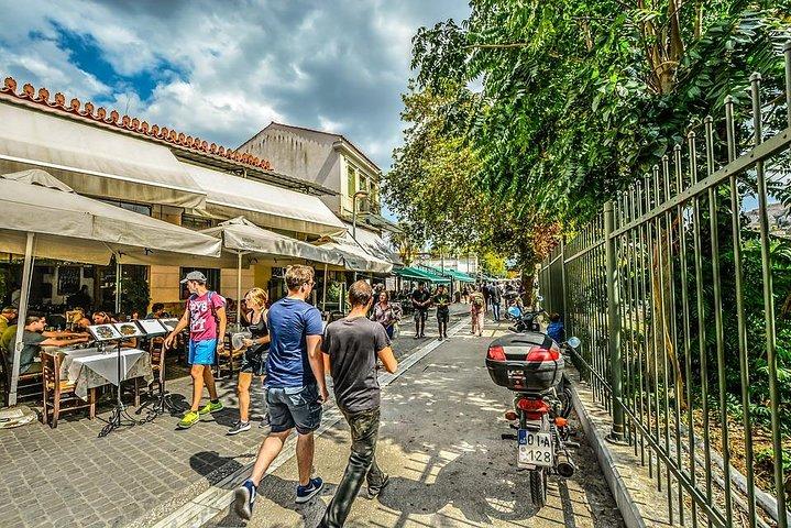 Private 3-hour Walking Tour of Plaka and Monastiraki with official tour guide