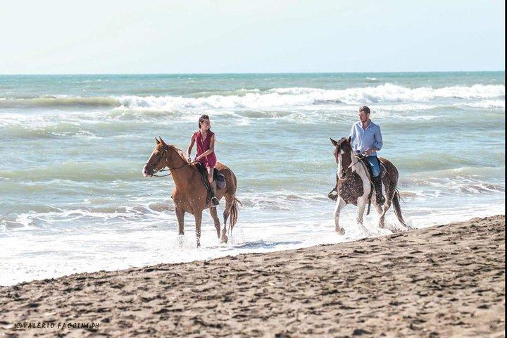 Rome: Horseback Riding on the Beach with aperitif