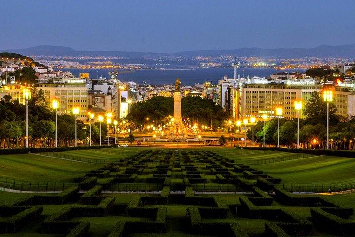 Private Sightseeing in Lisbon By Night