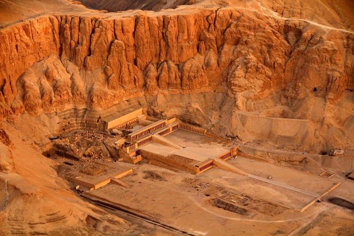 Private Full-Day Tour of the East & West Banks from Luxor with King Tut's Tomb