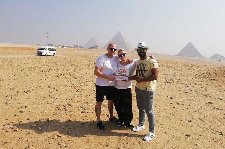 Day tour to Giza pyramids, sphinx & Sakkara and Memphis City