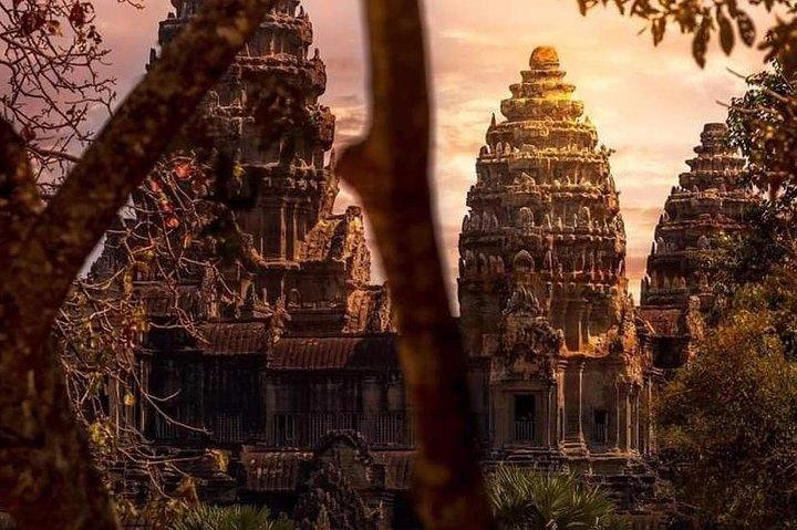 Explore Angkor Wat With TukTuk Tour