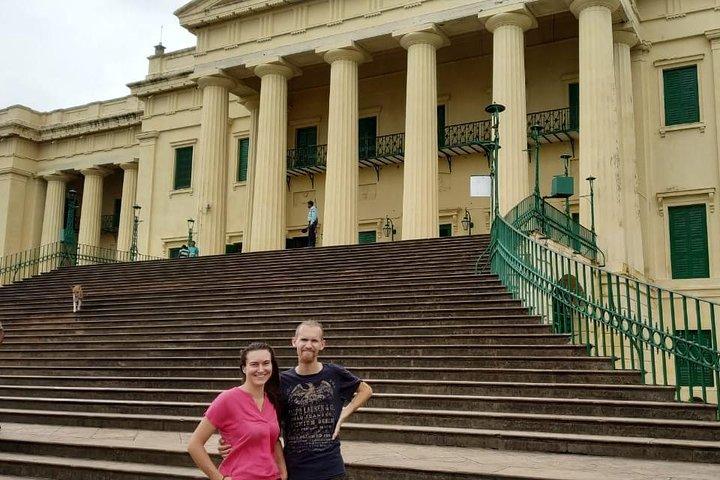Kolkata tour in private car with guide & lunch for immersive cultural experience