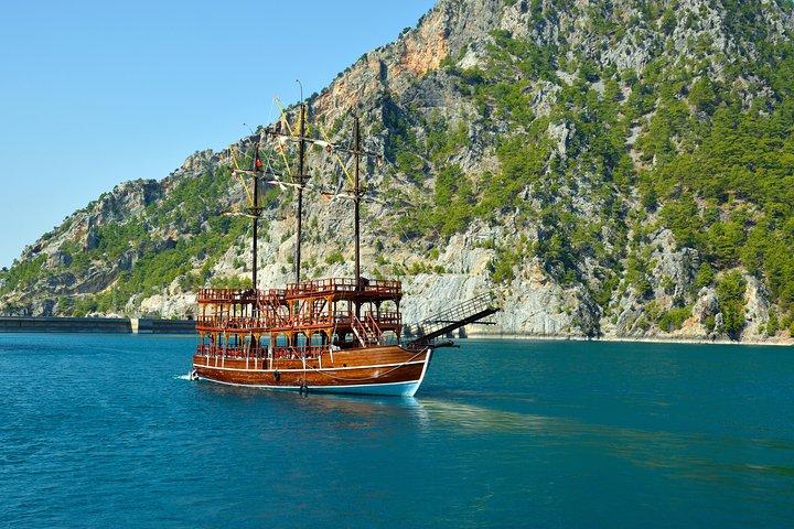 Green Canyon Relaxing Boat Trip With Unlimited Drinks And Lunch