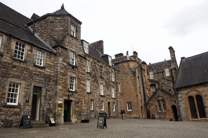 Loch Lomond, Stirling Castle and The Kelpies Tour from Edinburgh
