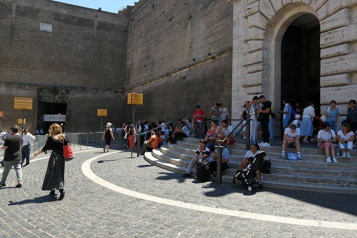 Family Private Tour: Sistine Chapel and Vatican City Highlights