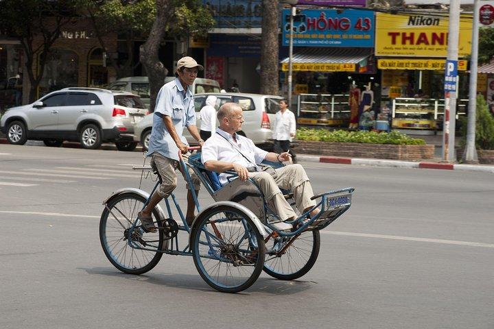 Discover Vietnamese People & Culture