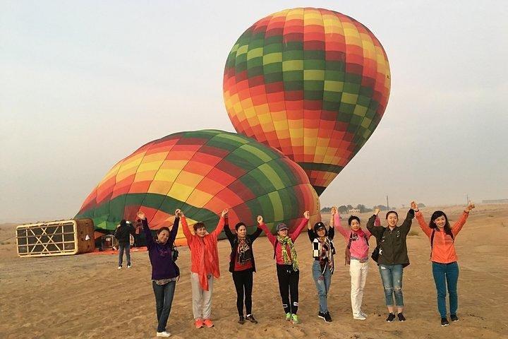 Hot Air Balloon Ride Over Dubai Desert inlcuding Transfers
