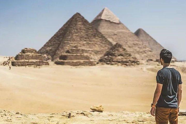 Cairo Layover Tour to Pyramids, Coptic Cairo and Khan Khalili Bazaar