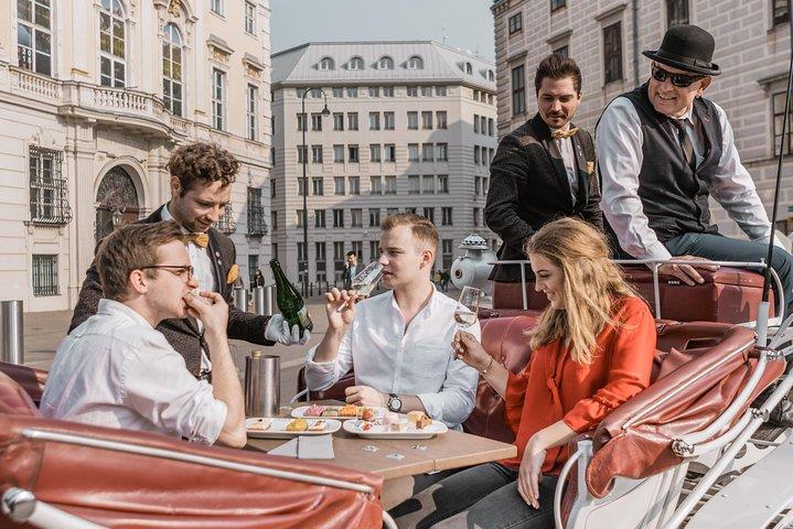 Vienna Horse-Drawn Carriage Ride with Sparkling Wine and Food