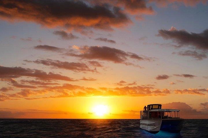 Kauai: Express Na Pali Sunset Tour aboard 'Imiloa