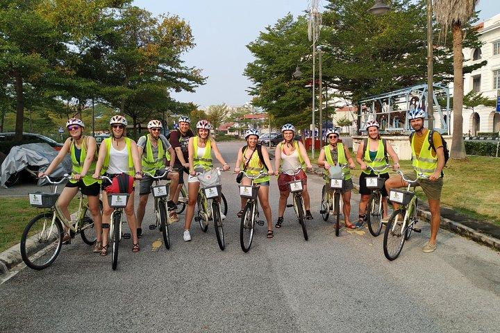 Penang George Town All-In-One Heritage Tour By Bicycle & Trishaw (Metro Bike)