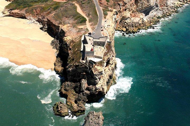 Private Transfer From / To Lisbon Airport x Nazaré