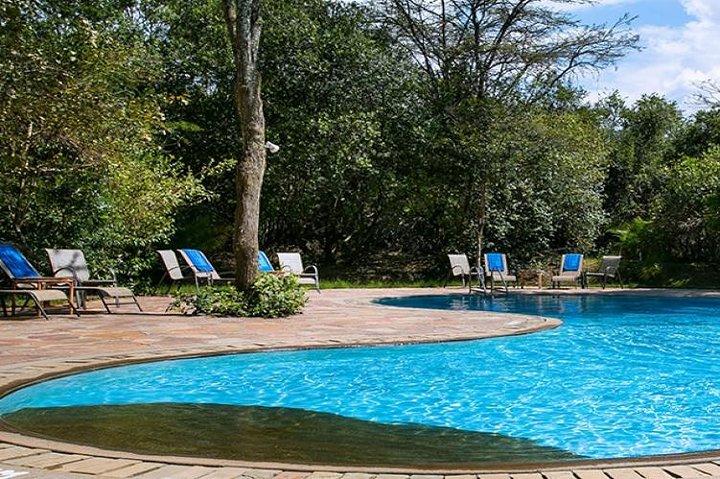 Lake Nakuru/ Lake Naivasha/ Maasai Mara 5 Days Lodge Safari