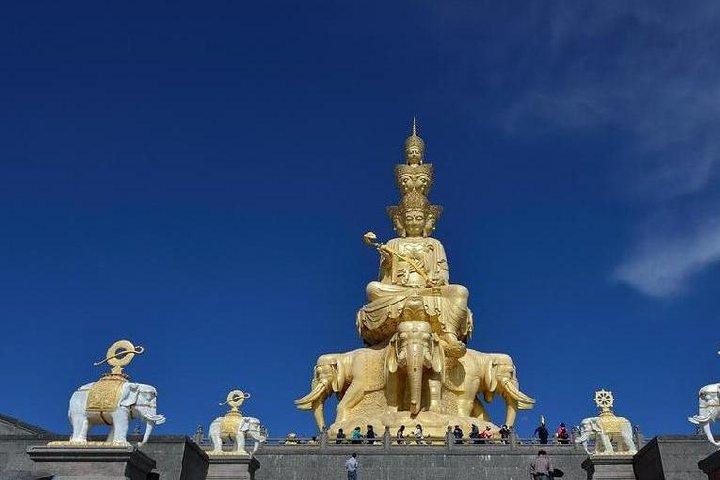 2 Days Chengdu Panda Base, Leshan Giant Buddha and Mt.Emei Group Tour