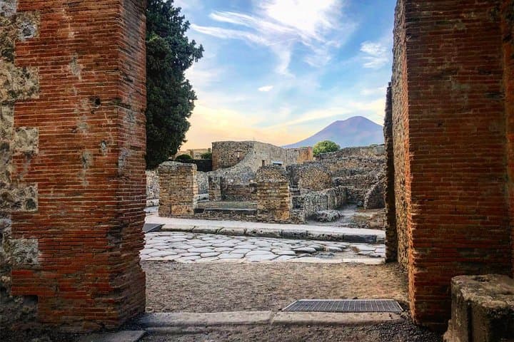 Private Tour of Pompeii with Skip-the-Line Access