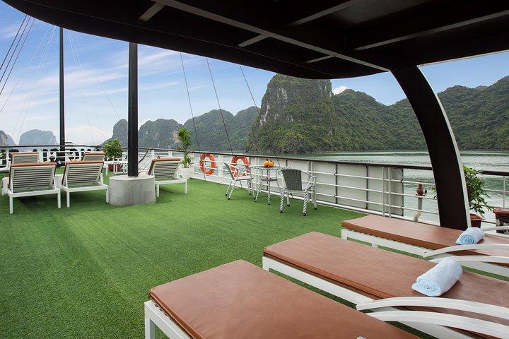 Lan Ha Bay day trip join small group & transfer express highway