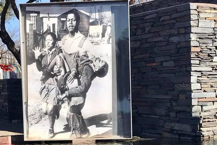 Soweto Township Cultural Tour incl Apartheid Museum and Nelson Mandela House
