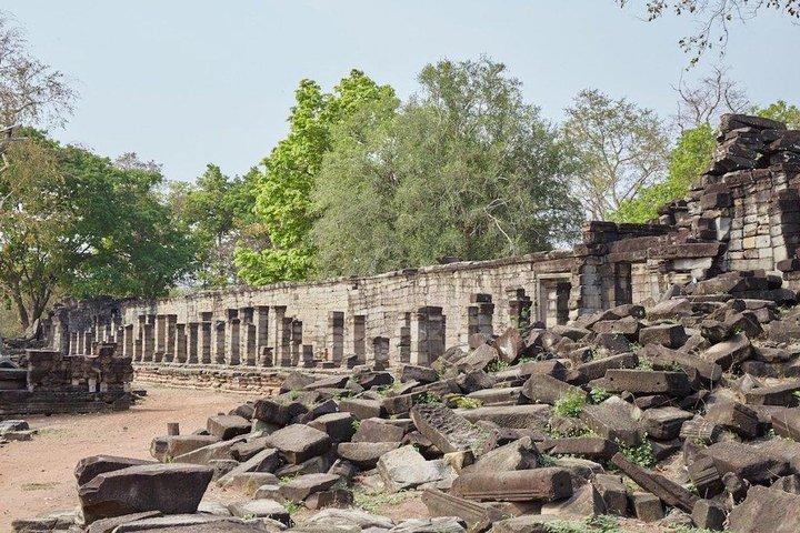 Private Banteay Chhmar, Banteay Toap & Ang Trapaeng Thma Guided Tour
