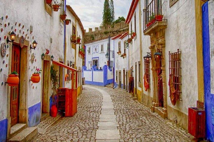 Faith and Heritage: Fátima Batalha Nazaré and Óbidos Private Tour from Lisbon