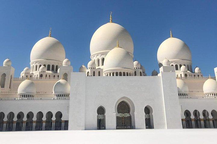Abu Dhabi City Tour (Grand Mosque & Qasr Al Watan)