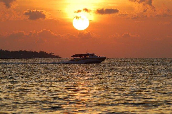 Private Tour to Phi Phi Sunrise Premium Boat