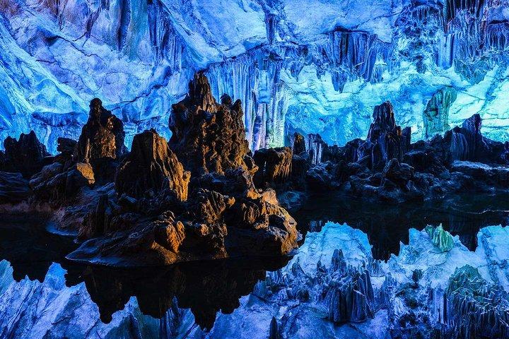 Guilin City Essence Day Tour: Reed Flute Cave, Elephant Trunk Hill and Fubo Hill