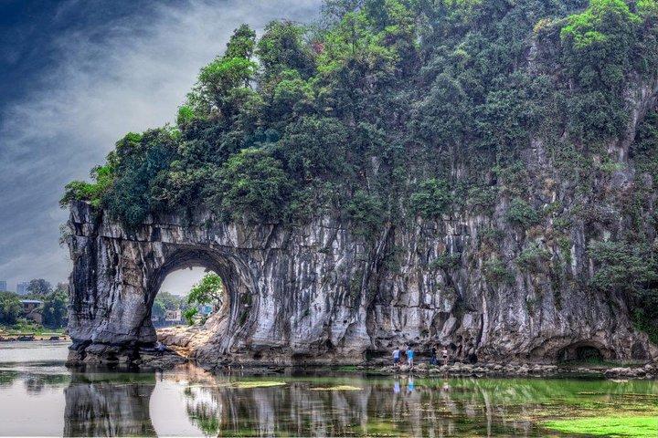 Guilin City Essence Day Tour: Reed Flute Cave, Elephant Trunk Hill and Fubo Hill