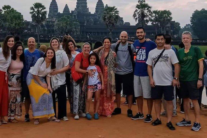 Angkor Wat Temple Tour Sunrise or Sunset with Tour Guide