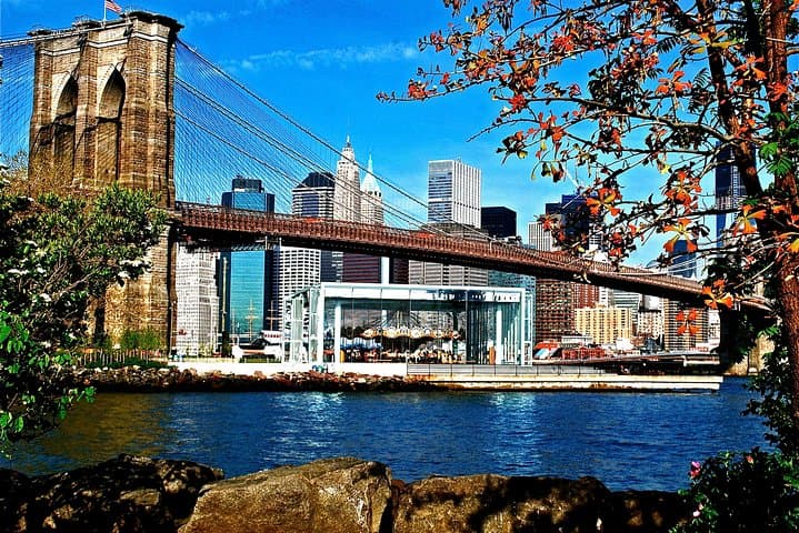 Brooklyn, Queens, and the Bronx Private Tour with a Driver-Guide