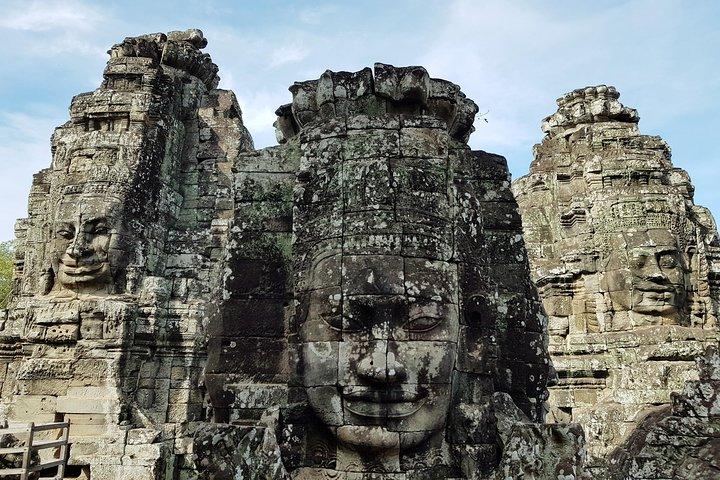 2 days private tour: Angkor sunrise, Banteay Srei, Kulen mountain, Beng Mealea