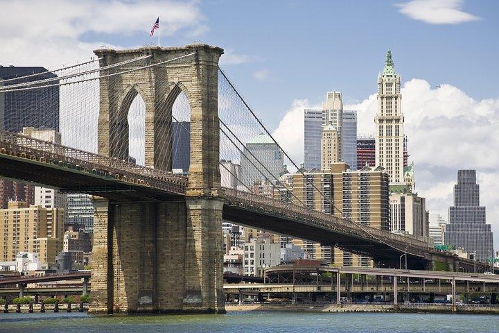New York Tour by Subway and Bus with Private Guide