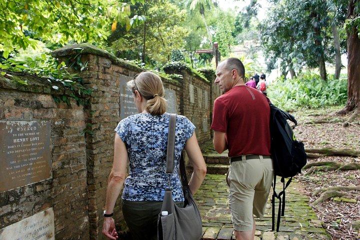 Of Graves, Guns & Battles™: A Tour of Fort Canning Hill