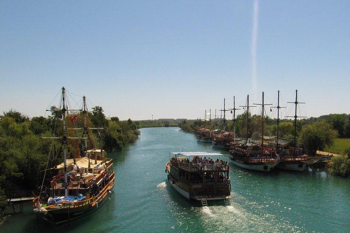 Manavgat River Boat Trip, Grand Bazaar Tour with Lunch from Side