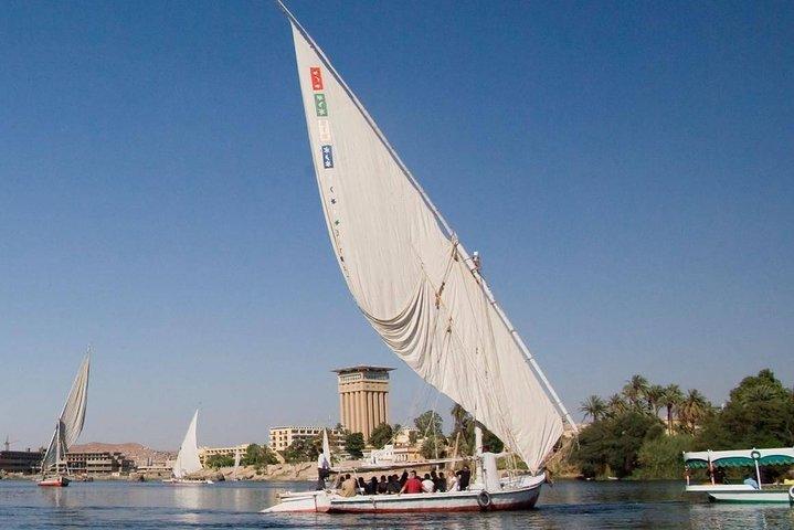 Private Egyptian Felucca Ride On The Nile With traditional lunch