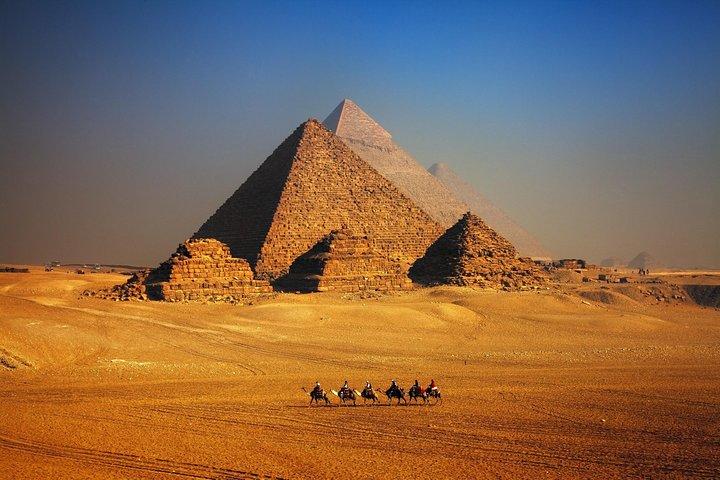 private tour to Giza pyramids Sphinx
