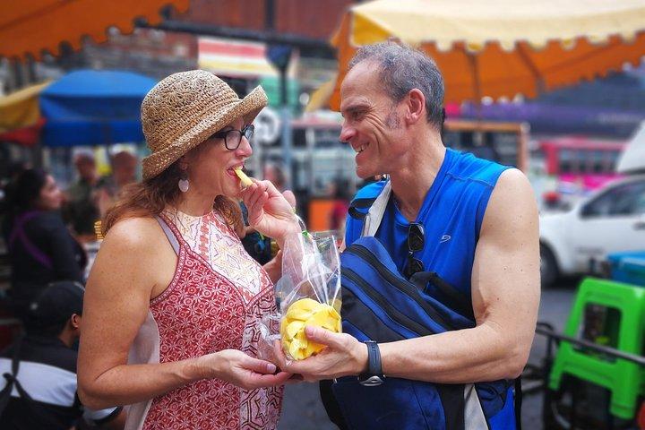 Bangkok Food Tour of Bang Rak with Local Guide