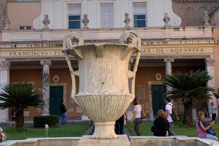 Private Tour - Trastevere and Villa Farnesina