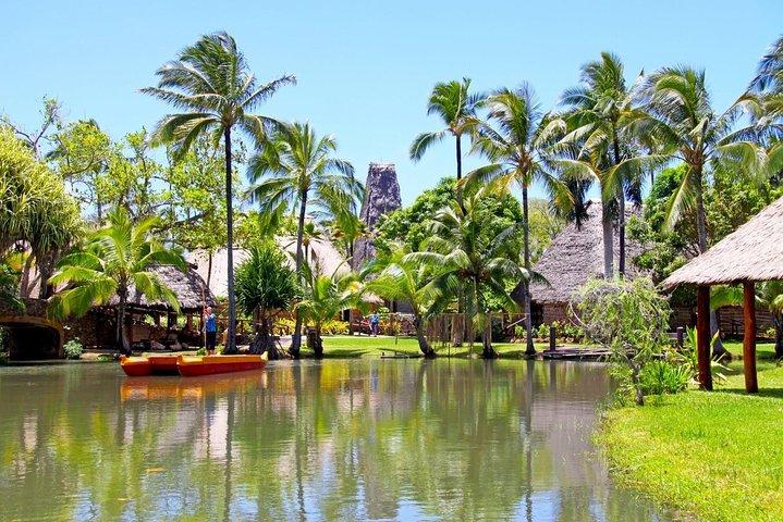 Oahu : Luau de los Reyes Tour in Polynesian Cultural Center
