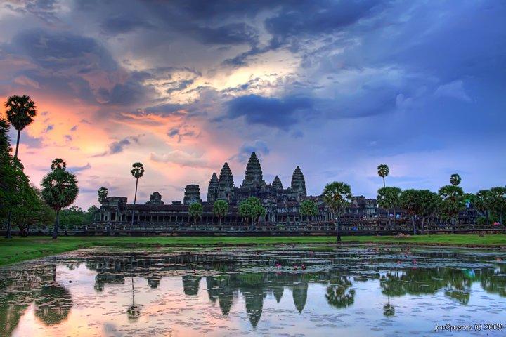 Angkor Wat Sunrise or Sunset Tour with Guide from Siem Reap