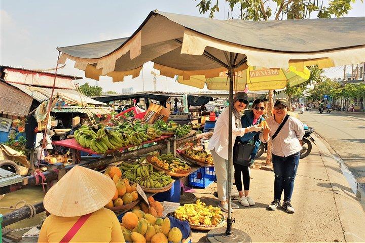 Saigon Market Tour by motorbike ( different markets in HCMC)