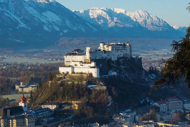 Budapest to Salzburg - 2h of Sightseeing Private Car Transfer
