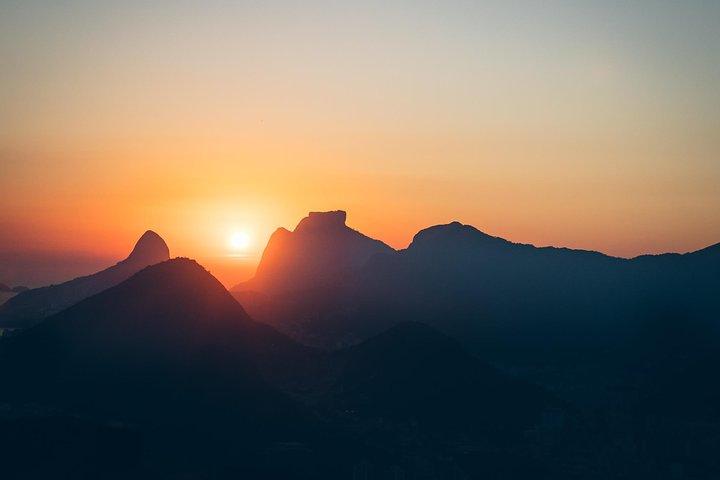Rio: Sugarloaf Mountain Private Hike & Climb Adventure