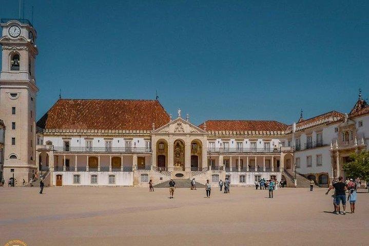 Tour / transfer Lisbon /Porto /Porto/Lisbon with several stops