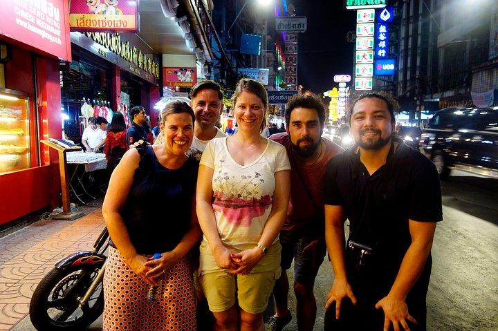 PRIVATE - STEET FOOD TOUR CHINA TOWN incl. food and drinks