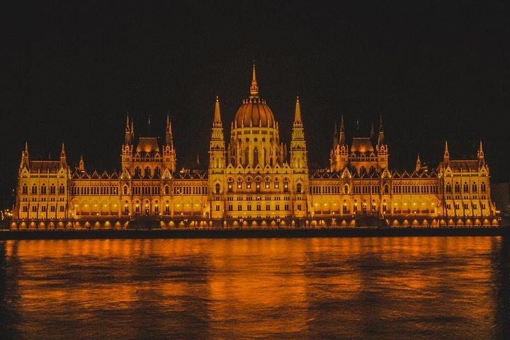 Private Transfer from Vienna to Budapest or Budapest to Vienna
