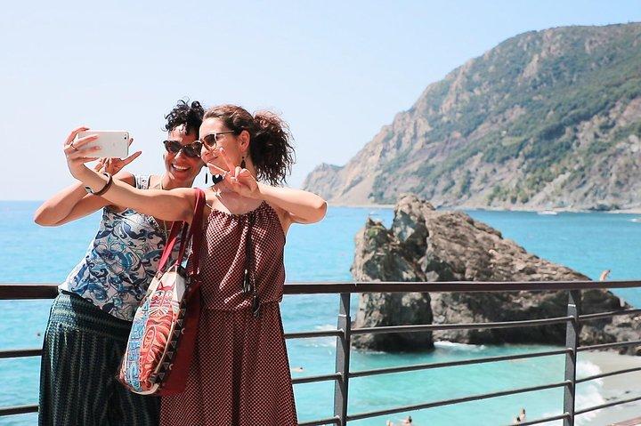 Cinque Terre Day Trip from Florence: Guided Round-Trip Bus