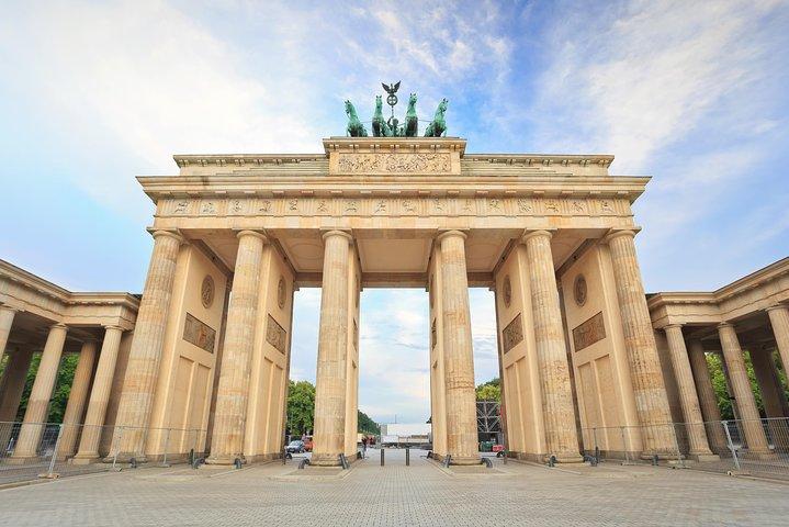 Berlin Blitz by Car: 2-hour Private Tour with a Vehicle