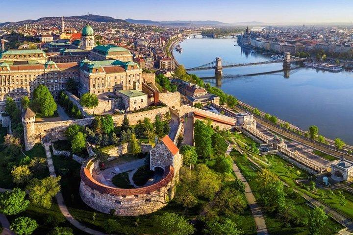 Budapest Private Grand Tour by Car/Minibus