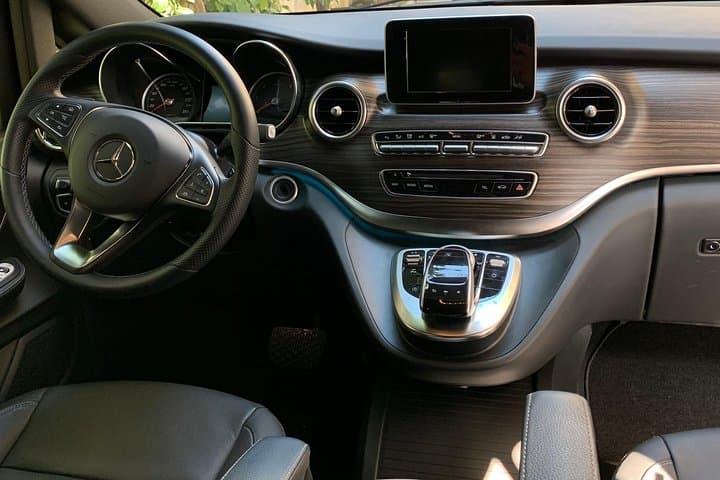 Deluxe private transfer from NAPLES TO POSITANO or vv